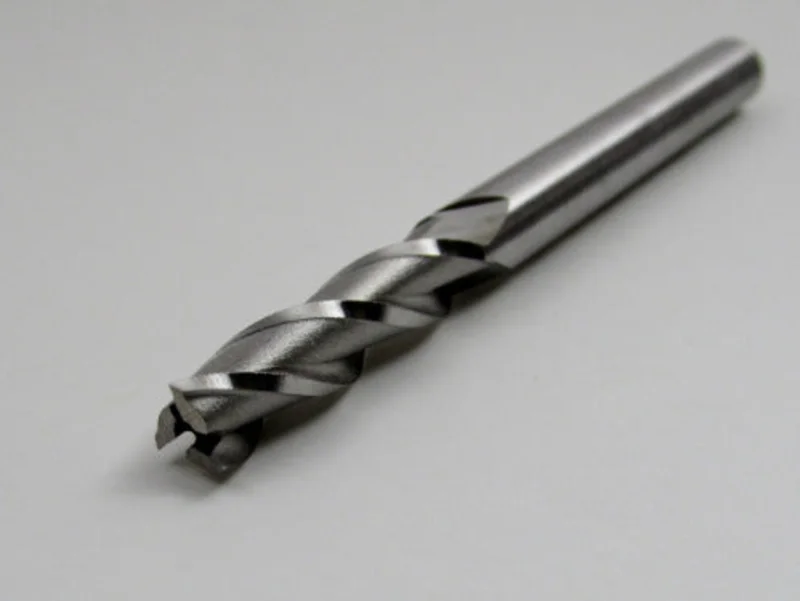 0.2362" (6.00mm) 3-Flute Carbide End Mill M179