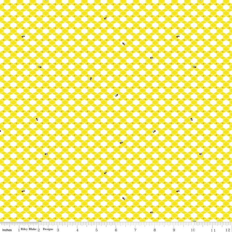 100 AKER WOODS: Honey Hex-Yellow (1/4 Yard)