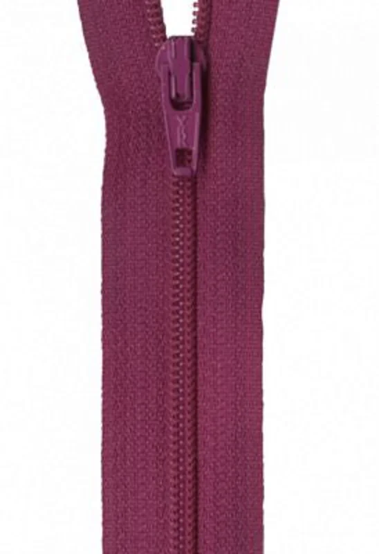 22" Zipper: Raisin