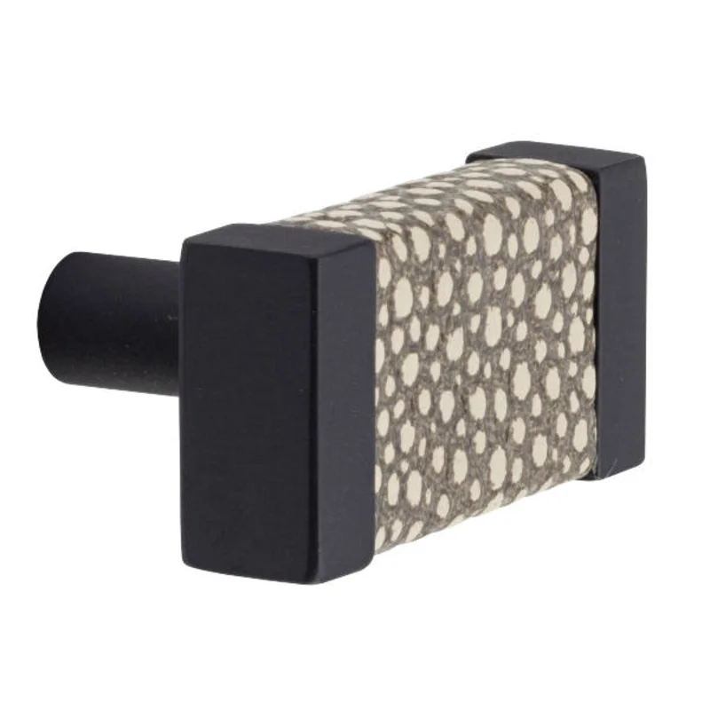 Colonial Bronze (The Tanner's Craft) L826 Series Cabinet Knob