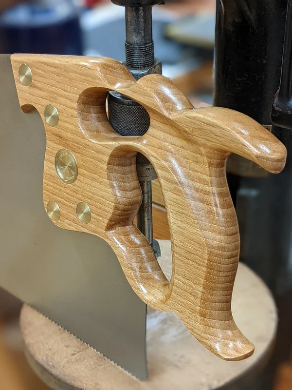 D8 Thumbhole Grip