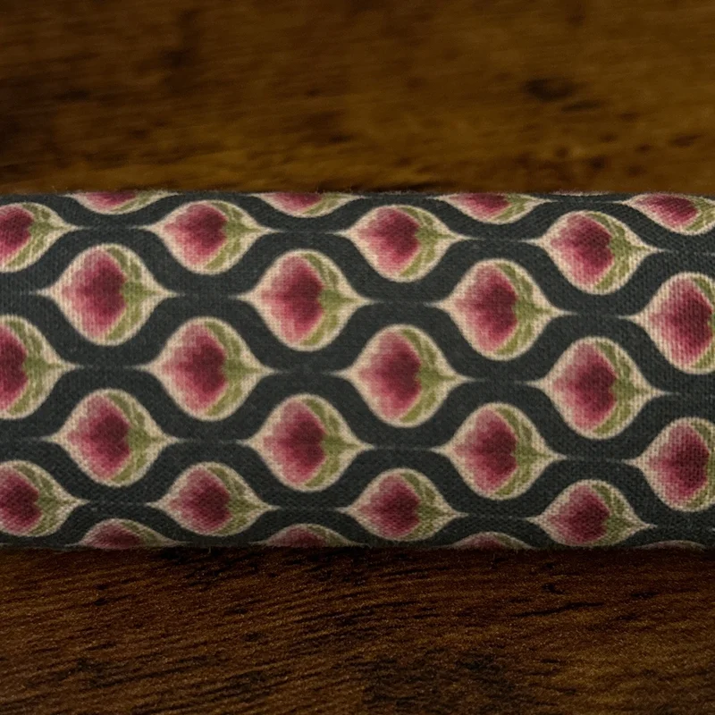 FRENCH FAT QUARTER: Floral Teardrop