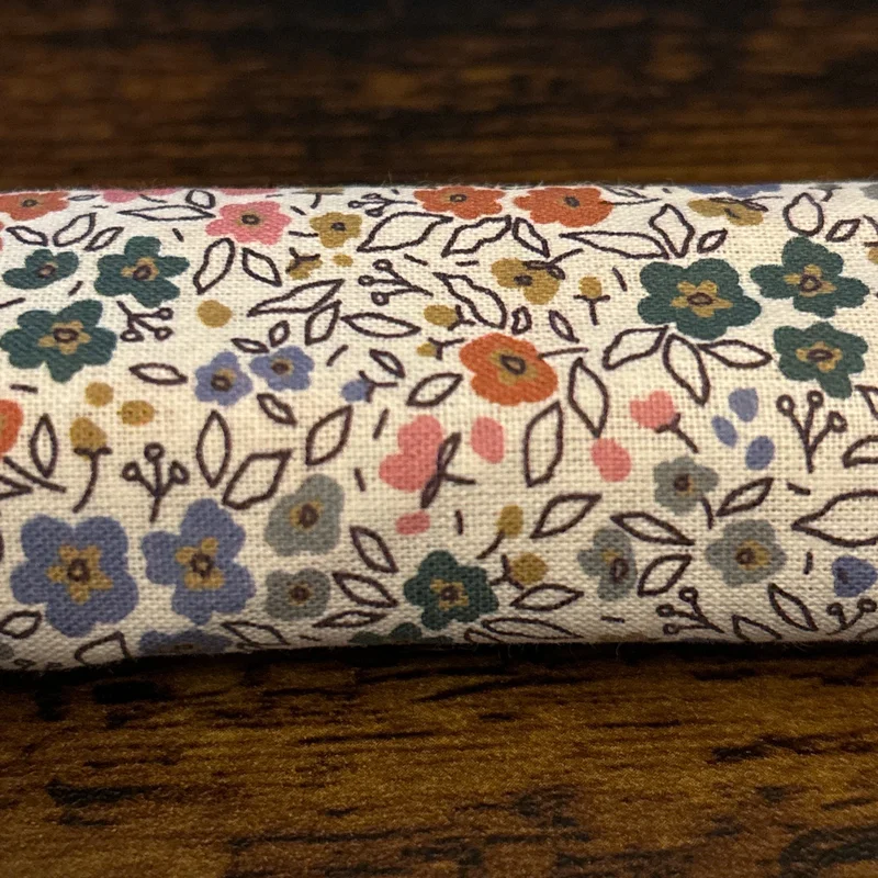 FRENCH FAT QUARTER: Flower Meadow White