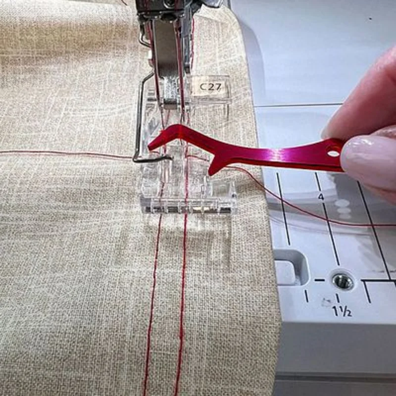 Gail Yellen: Cover/Chainstitch Locking Fork- Red
