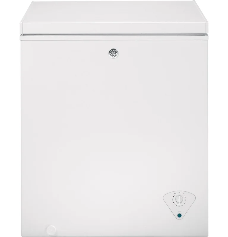 GE - 5.1 cu. Ft Chest Freezer in White - FCM5STWW White