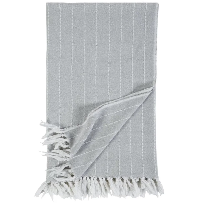 Henley Throw, Sky