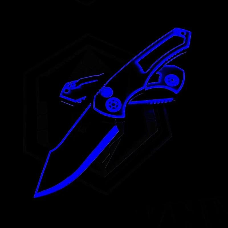 Heretic H048-CS-SC - Pariah Auto Drop Point Secret Cel Shading