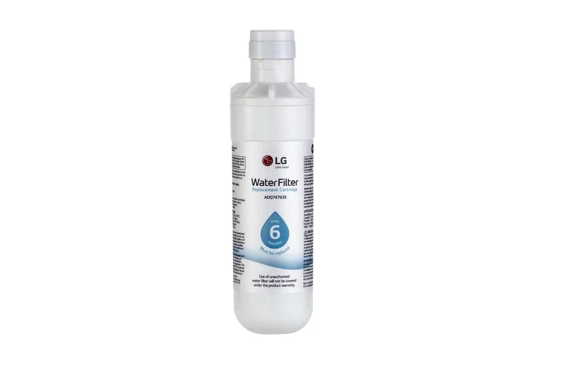 LG - LT1000P 6 Month/200 Gallon Capacity Replacement Refrigerator Water Filter - LT1000P White