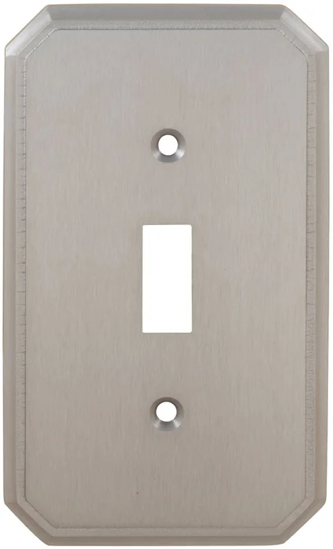 Omnia - 8014 Traditional Switchplate