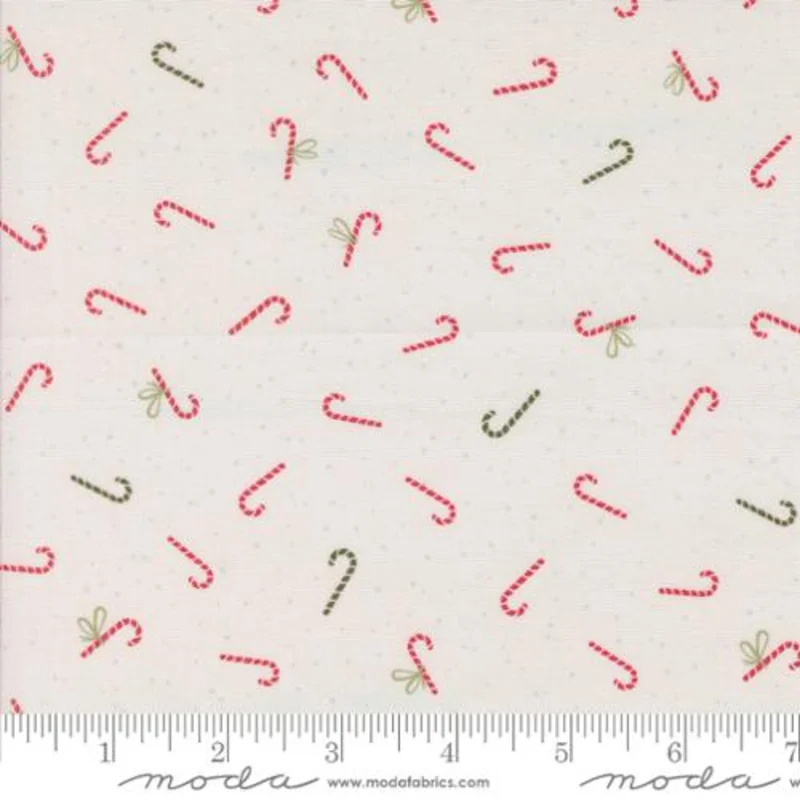 PURRFECT CHRISTMAS: Candy Canes-Pearl (1/4 Yard)