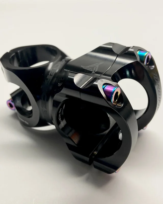 Raceface Turbine R Stem Titanium Bolts Rainbow Oil Slick