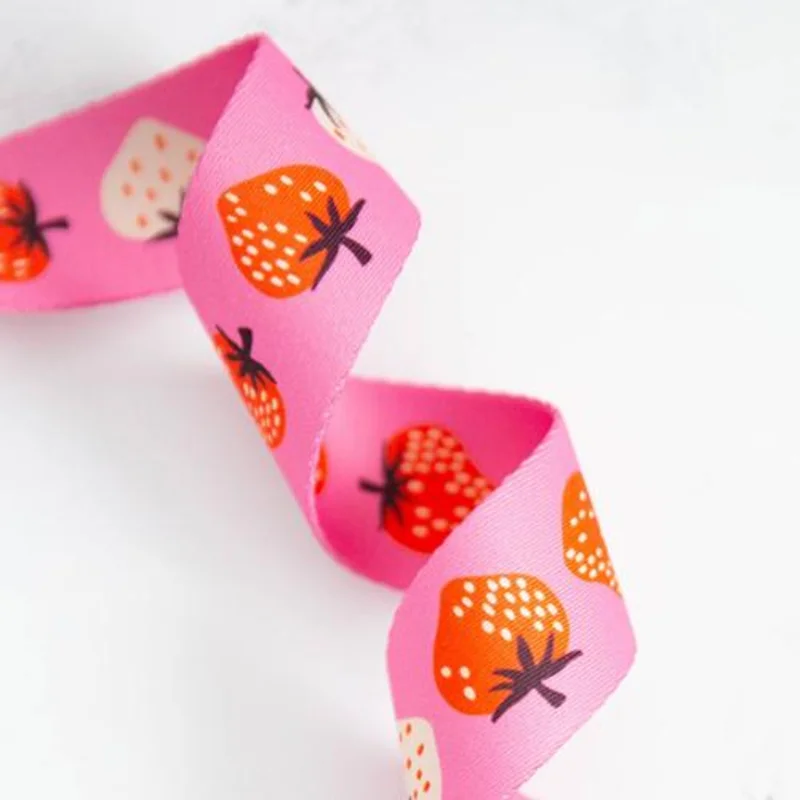 Ruby Star Society: 1.5" Strawberry Webbing 3-Yard Pre-Cut- Daisy