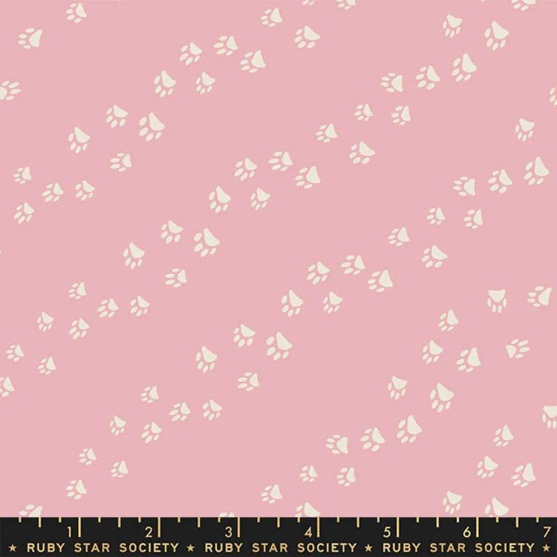 Ruby Star Society DOG PARK: Wander Paw-Lavender (1/4 Yard)
