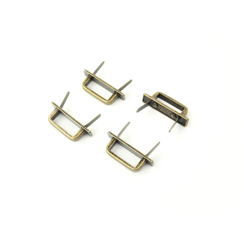 Sallie Tomato: Four Strap Arches 3/4 Antique