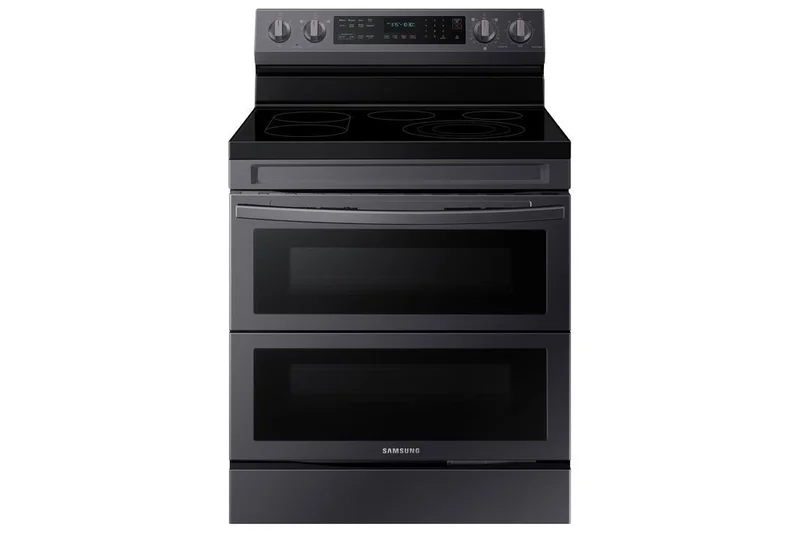 Samsung - 6.3 cu. ft  Electric Range in Black Stainless - NE63A6751SG Black Stainless