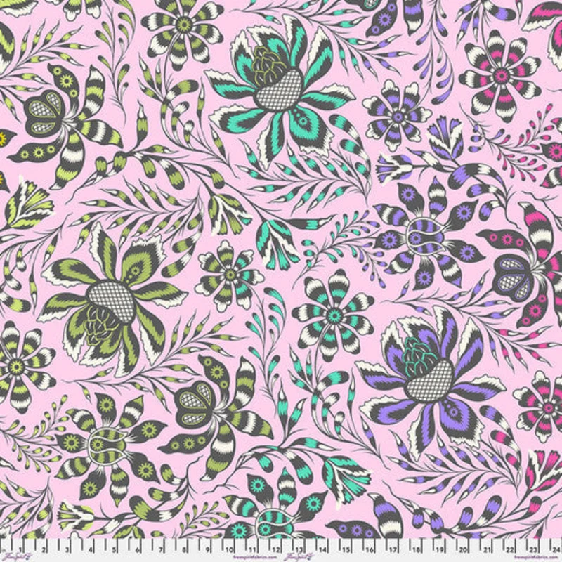 Tula Pink Roar!: Super Wild Vine 108-Blush (1/4 Yard)