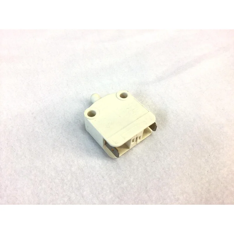 W1310 | Onyx Marquardt N.o. Snap Switch